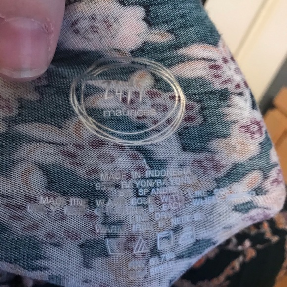 MAURICE’S paisley blouse - Picture 4 of 4